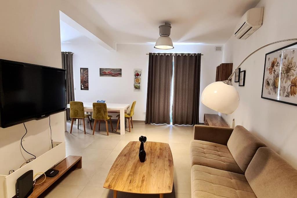 Cozy Inside.City & Beach Outside Appartement Sliema Buitenkant foto