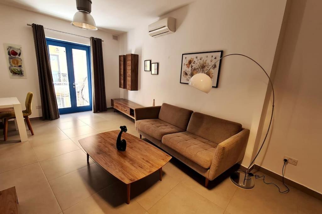 Cozy Inside.City & Beach Outside Appartement Sliema Buitenkant foto